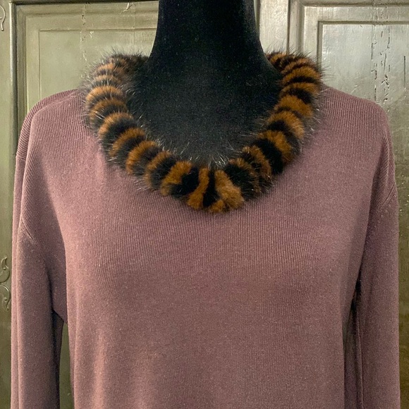 Michelle Nicole long sleeve Brown Sweater with fur collar - Size Medium - Picture 4 of 11